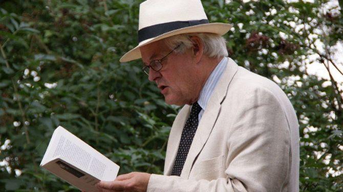 Geert van Istendael leest Titaantjes