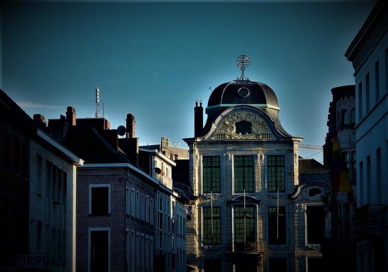 NACHT VAN DE CANON: spetterend literair feest van zonsondergang tot diep in de nacht