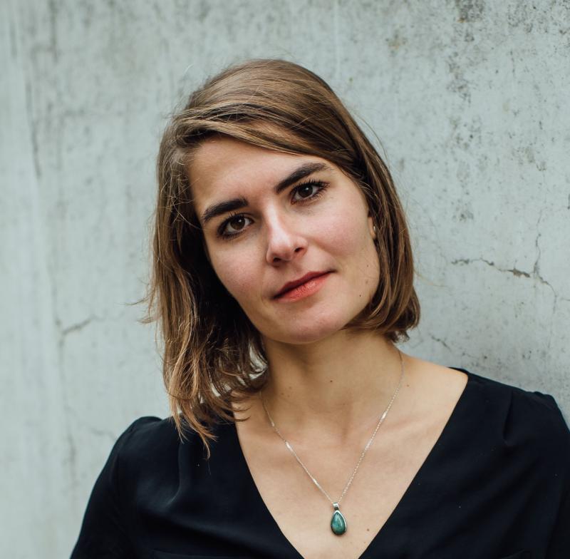 Nikki Dekker is de eerste KANTL-schrijfresident in Beauvoorde
