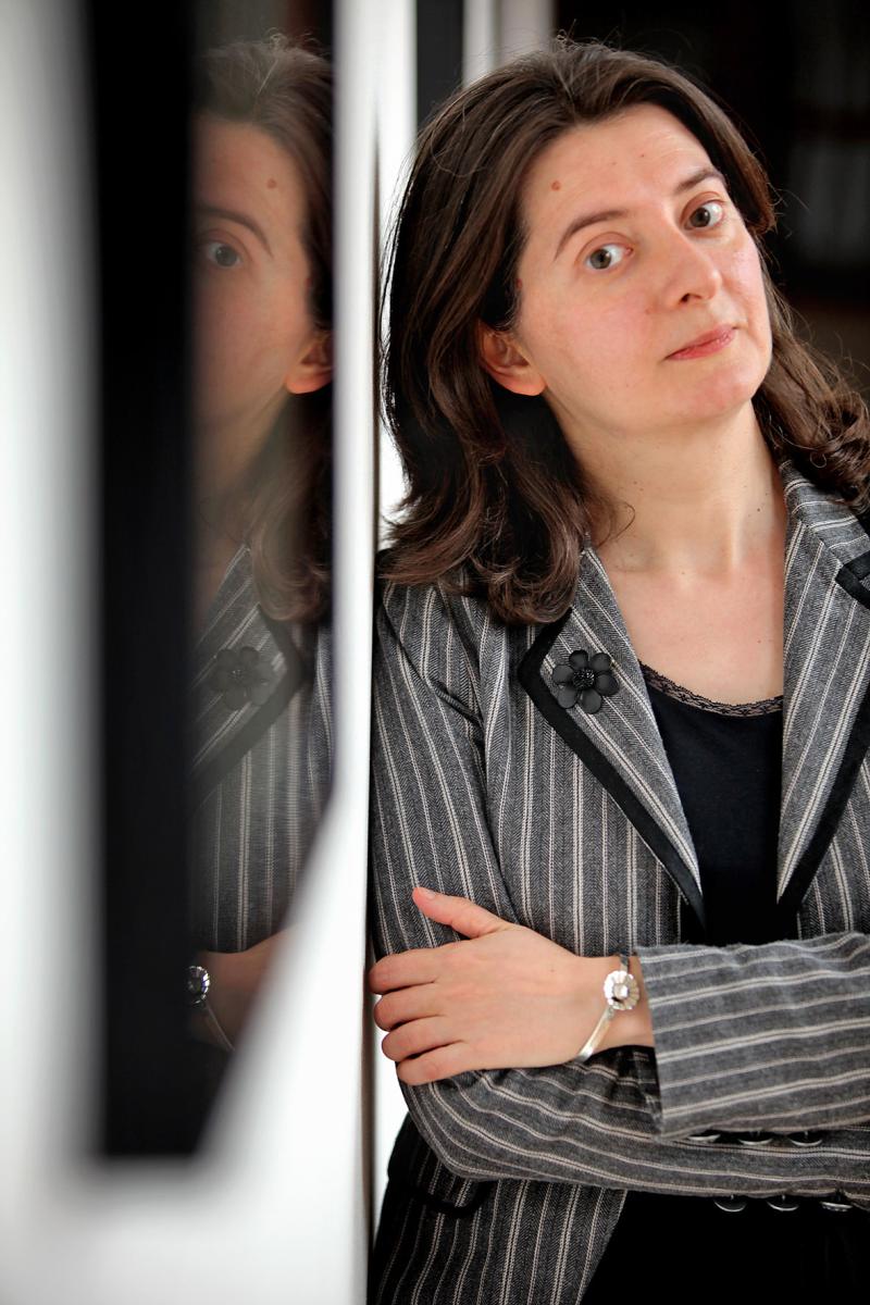 Leen Huet verkozen tot lid van de Koninklijke Academie voor Nederlandse Taal- en Letterkunde
