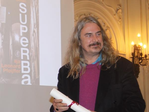 Ilja Leonard Pfeijffer ontvangt prozaprijs van de KANTL