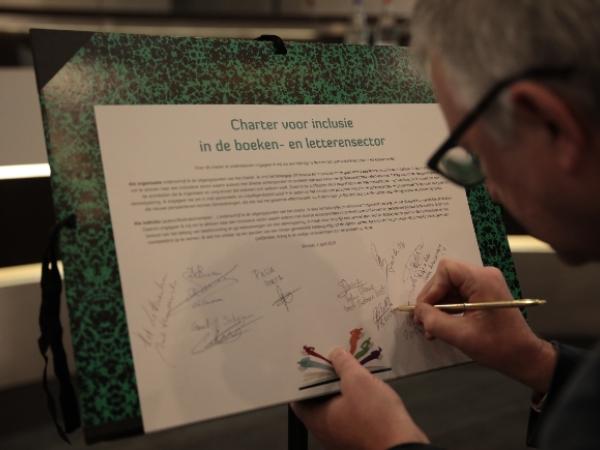 KANTL ondertekent charter voor inclusieve letterensector