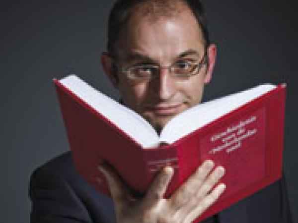Wim Vandenbussche wordt lid van de Koninklijke Academie voor Nederlandse Taal- en Letterkunde
